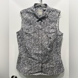Roper Women's Sleeveless Paisley Pearl Snaps Black and White